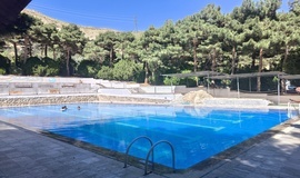 محوطه استخر روباز مهر نیاوران (جمشیدیه) عکسها
