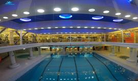 استخر مجموعه ورزشی باغ شاطر دربند تهران