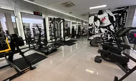 عکس باشگاه بدنسازی حسین اکبرزاده (استادحسن بنا)