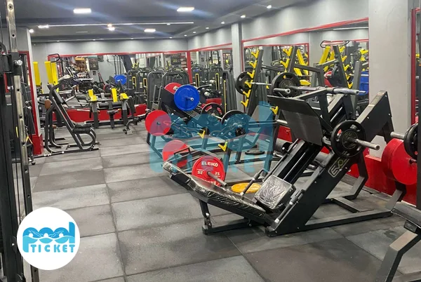 باشگاه بدنسازی معراج تهران عکس