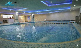 تصویر استخر آرامش مهرشهر کرج