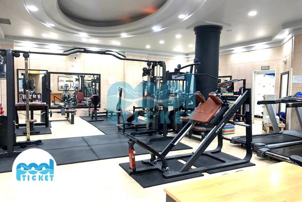 سالن بدنسازی استخر گلایل سفید تصویر