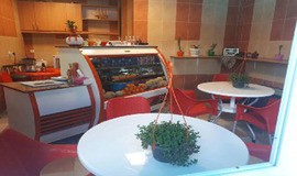 عکس بوفه استخر قصر موج اصفهان