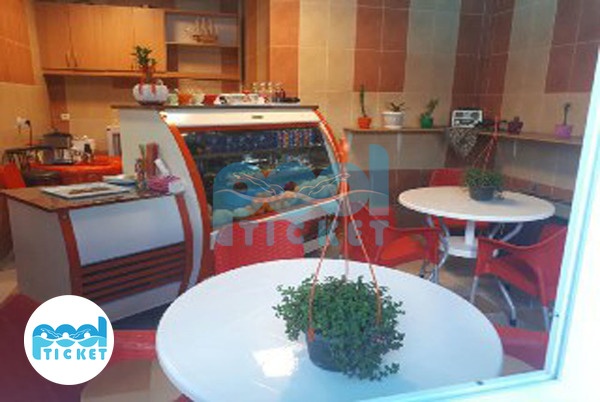 عکس بوفه استخر قصر موج اصفهان