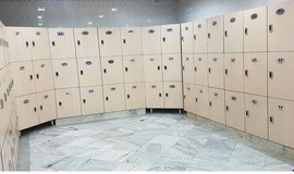 عکس‌های فضای رختکن و کمد استخر آبشار شهر قدس تهران