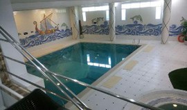  استخر هتل بادله ساری