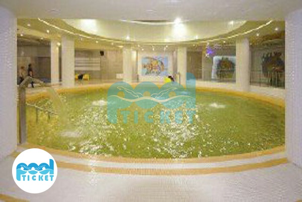 استخر هتل رویال پارک سرعین عکس