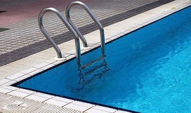 استخر عقیق اصفهان