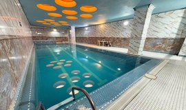 استخر هتل عالی قاپو اصفهان تصاویر