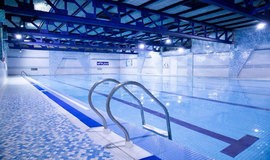 تصویر استخر موج خورشید صادقیه تهران