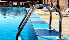 استخر هتل فولتون قشم