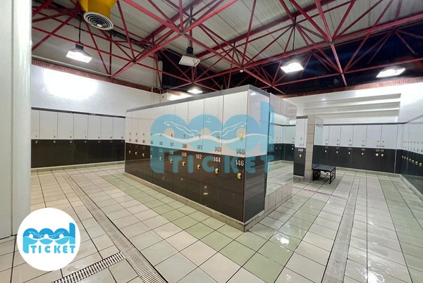 تصویر سالن رختکن استخر زیتون شهرک غرب تهران