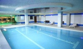 استخر  مجموعه بدن سازی و استخر لاماسیا تهران