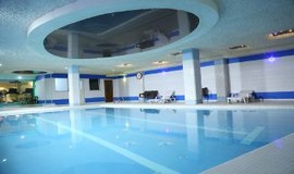 مجموعه بدن سازی و استخر لاماسیا تهران