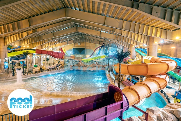 تصویر محوطه پارک آبی سرزمین موج های آبی مشهد