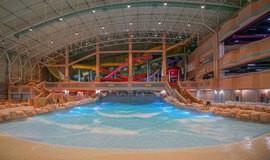 استخر موج پارک آبی سرزمین موج های آبی مشهد عکس