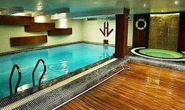 استخر آسمان ابی کرج