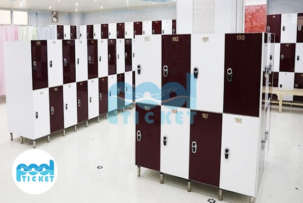 رختکن مجموعه پارک آبی و استخر پرشین فردیس عکسها