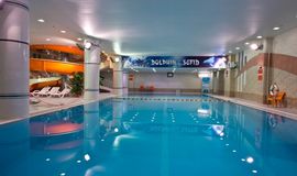 تصاویر استخر دلفین سفید تبریز