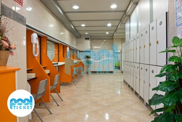 سالن رختکن استخر و سونا دلفین سفید تبریز تصویر