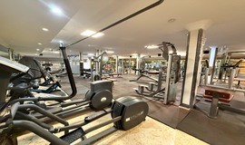 تصاویر سالن بدنسازی استخر گل نرگس اکباتان تهران