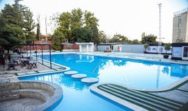 تصویر استخر چهارفصل و روباز هتل اوین تهران (کاجکو)