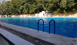  استخر روباز ارمغان مهرشهر البرز- برگ تخفیف استخر