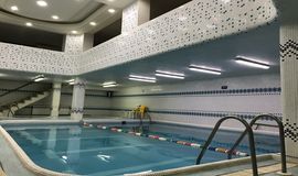 عکس استخر دلفین سفید نارمک تهران