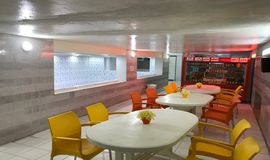 عکس کافی شاپ استخر دلفین سفید تهران