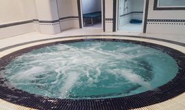 جکوزی مجموعه شهربانو شهرزیبا تهران (منطقه ۵)