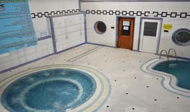  استخر شهدای شمیران نو تهران- تخفیف بلیت استخر