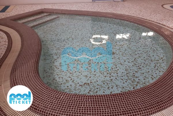 آب‌درمانی استخر شهید نصر اصفهان (۲۲ بهمن)