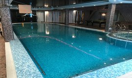 عکس استخر بزرگ گلبانگ تهران