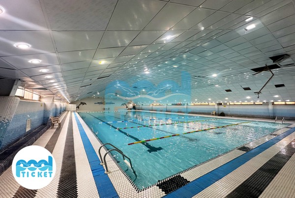 استخر سرپوشیده پرسپولیس تهران (درفشی فر)