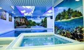 تصویر استخر مشعل رشت