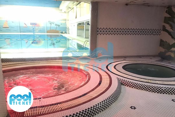 تصویر جکوزی استخر کارگران غدیر تهران