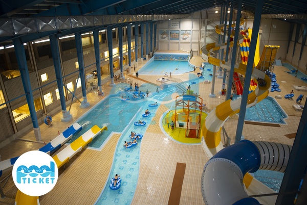 محوطه پارک آبی هلیا تبریز