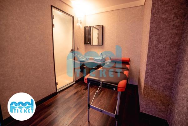 اتاق ماساژ استخر هتل پارسیان آزادی تهران تصویر