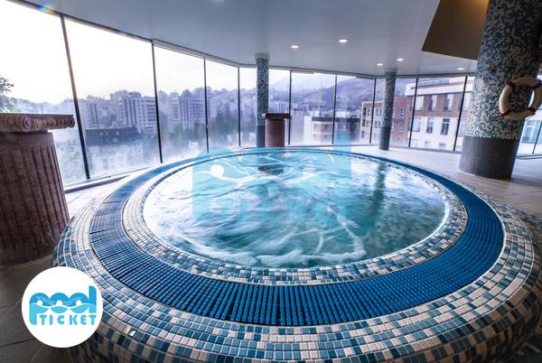 جکوزی استخر هتل پارسیان آزادی تهران تصویر