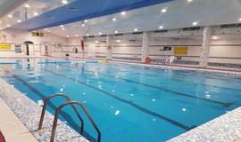 نمای استخر شهید بنیادی قم - تصویر استخر شهید بنیادی قم در پول تیکت