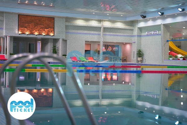 محوطه استخر احسان کرج عکس