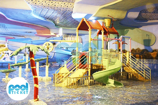 تصویر سرسره کودک موج های خروشان مشهد