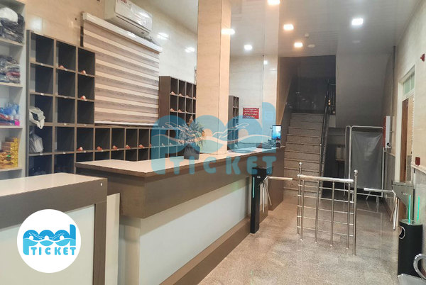 تصویر ورودی استخر کارگران میانه