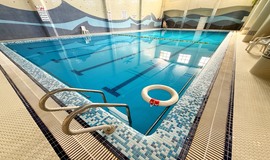 عکس محوطه داخلی استخر آداک واوان اسلامشهر