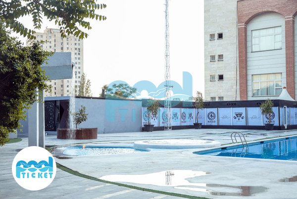 جکوزی استخر روباز هتل اوین کاجکو تهران