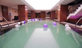 استخر هتل پارسیان استقلال - کارت تخفیف استخر هتل پارسیان