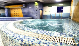 استخر غدیر فراجا تهران-استخر و جکوزی استخر فراجا در پول تیکت