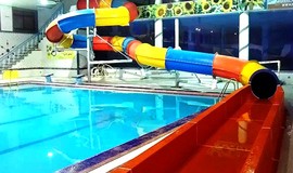 تصویر سرسره استخر خلیج فارس اصفهان