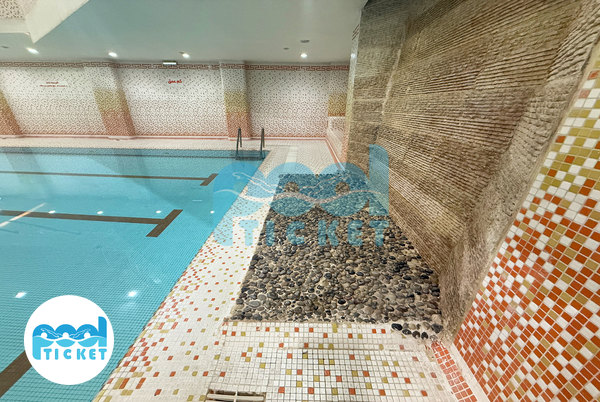 عکس محوطه استخر ستاره اصفهان