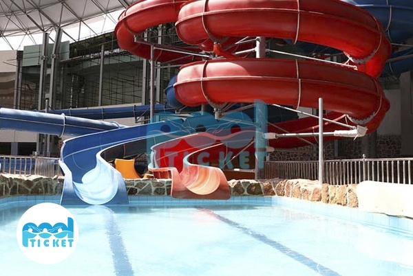 عکس سرسره مارپیچ استخر و پارک آبی آبسار اصفهان